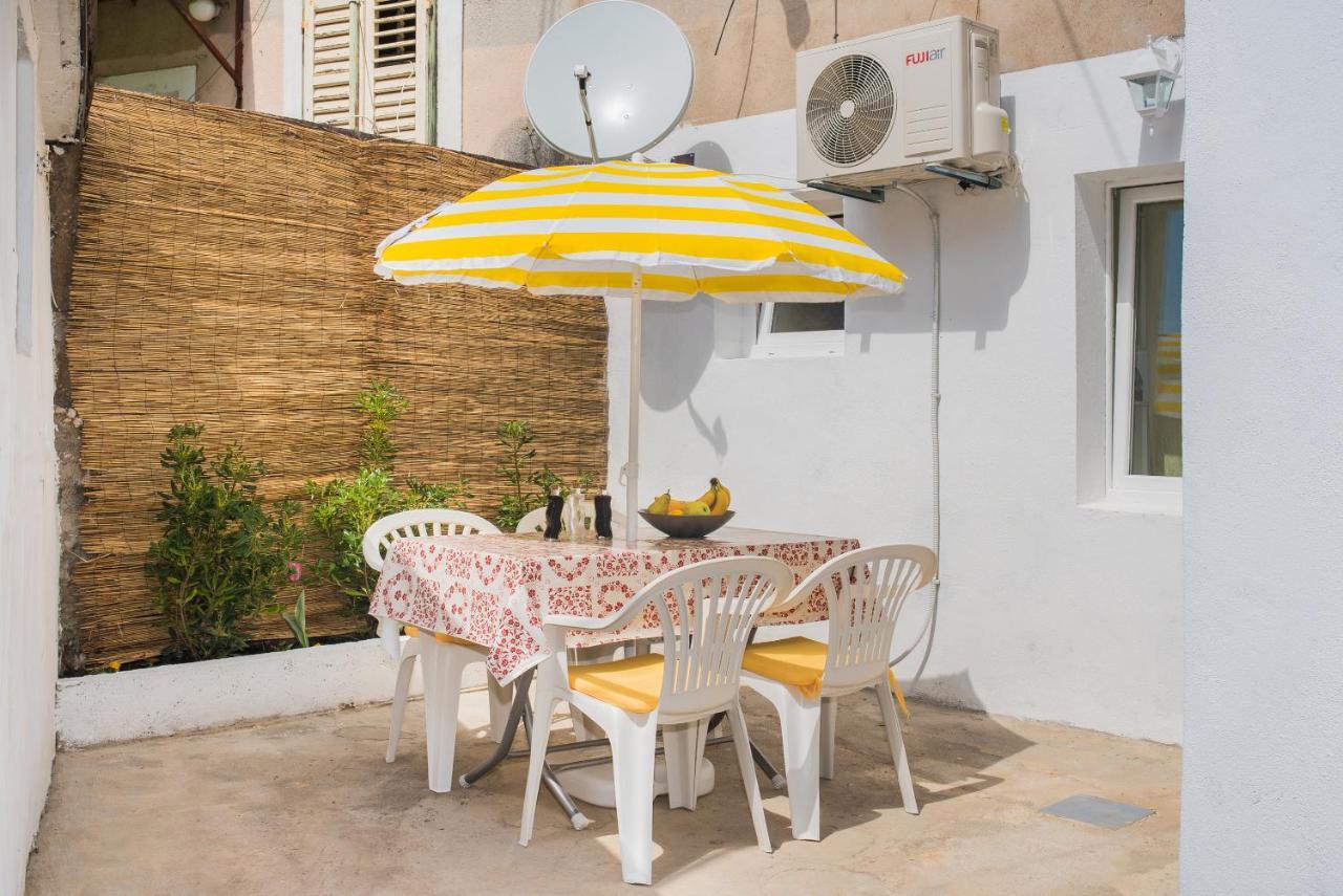 Studio Apartment Bilic Sibenik Bagian luar foto